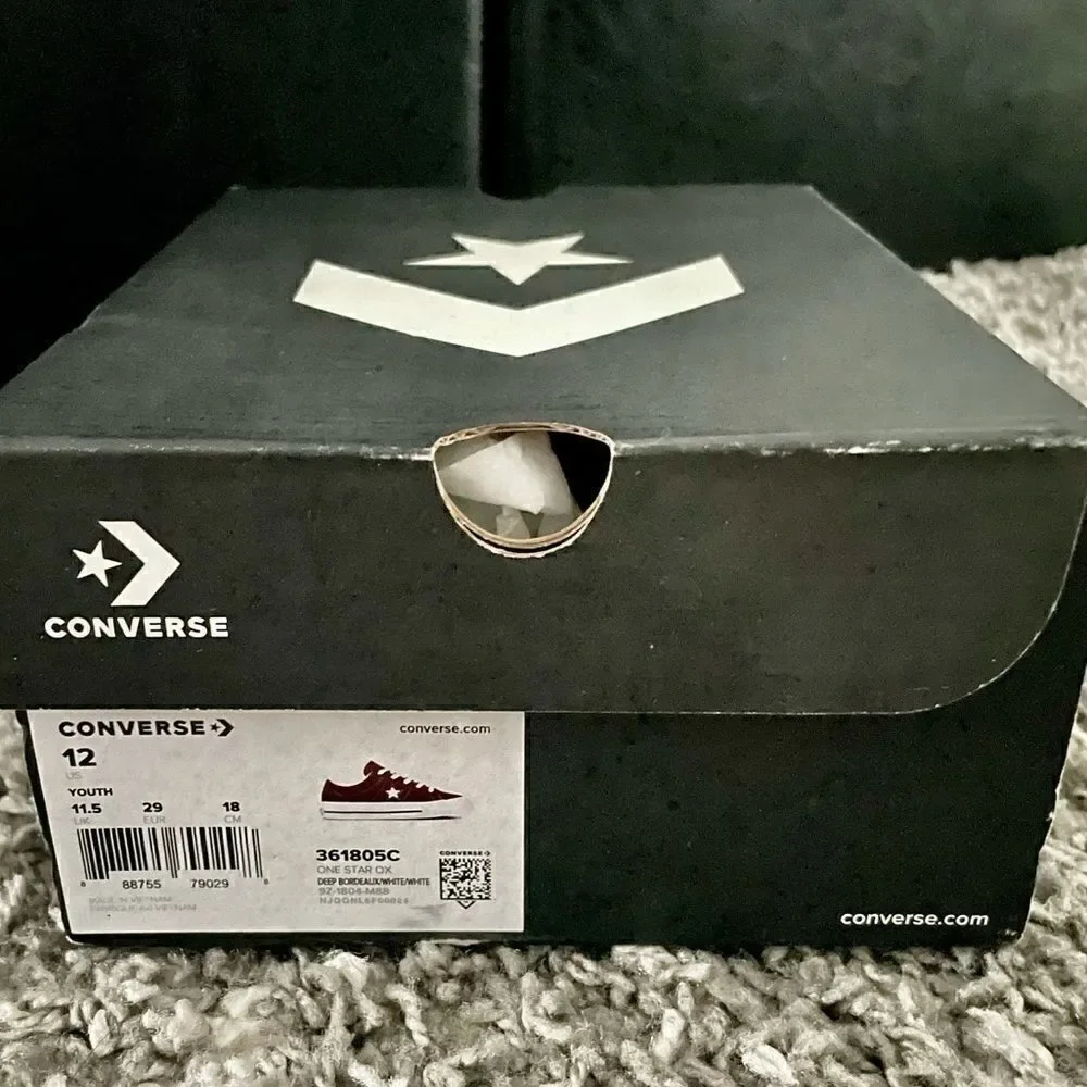 NWT Converse Kids One Star Shoes